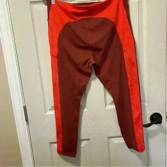 Athleta Ultimate Stash Pocket 7/8 Tight Leggings Sz XL - Picture 7 of 9